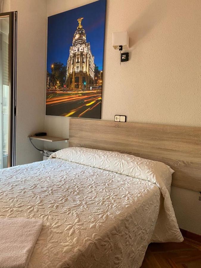 Hostal Guerra Madrid Extérieur photo