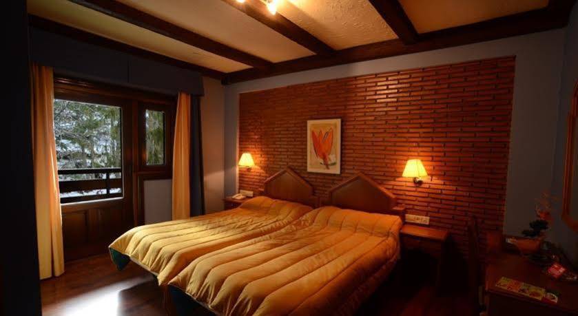 Hostal Guerra Madrid Extérieur photo